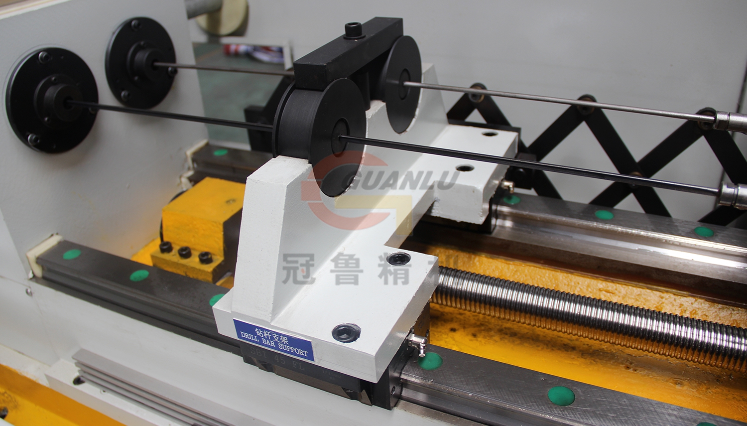 Double spindle gundrilling machine