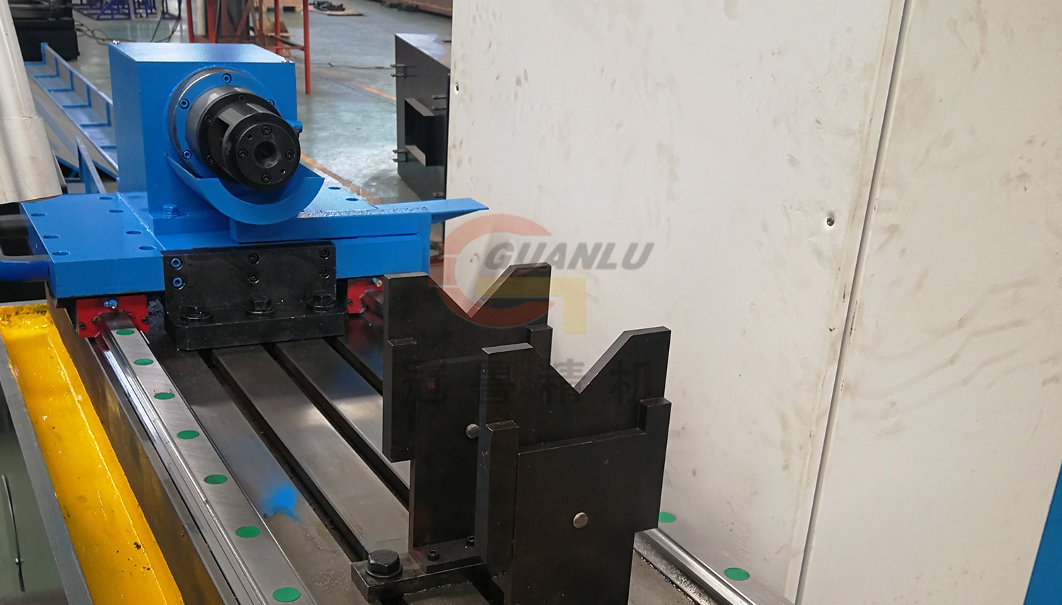 Deep hole rifling machine