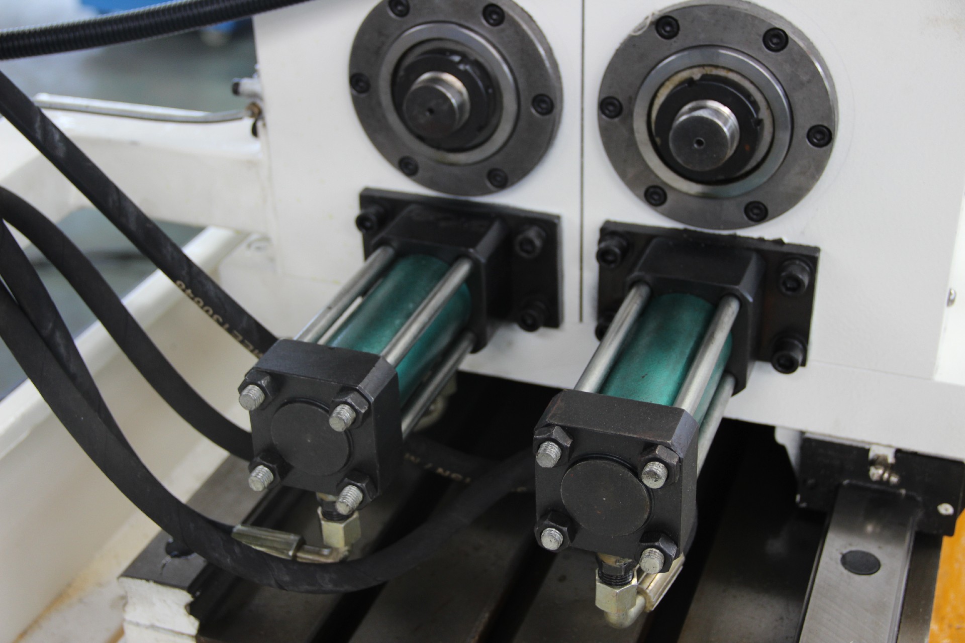 Precise Small hole Honing machine for Military Industry