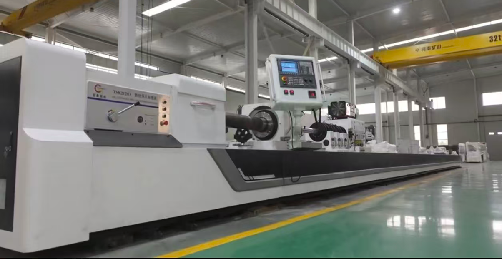 Cavity hole boring machine