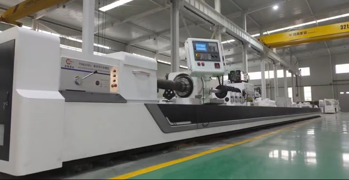 Cavity hole boring machine